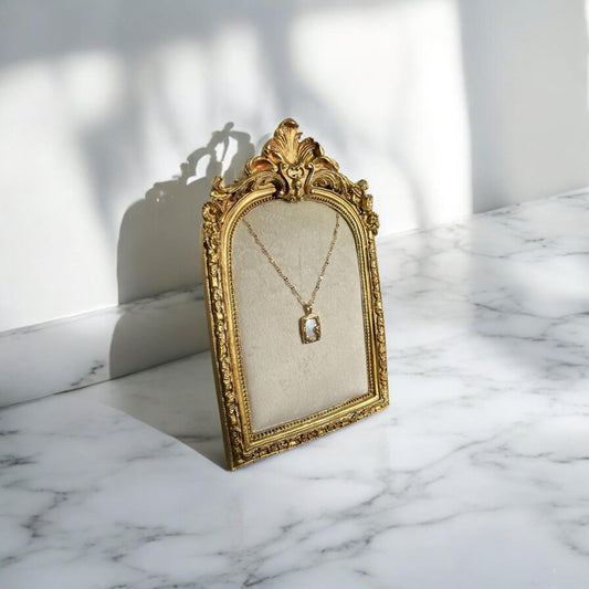 18k Gold Plated White Mother of Pearl Necklace - Elegant Shell Pendant Jewelry