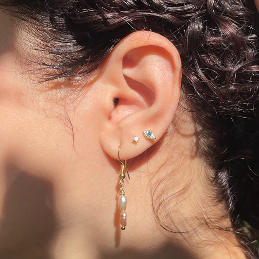 Fresh Wate Pearl Earrings, 18k Gold Plated, Fish Hook Earring, Handcrafted Pearl Jewelry, Pearl dangle Earring, Elegant, Timeless, Natural